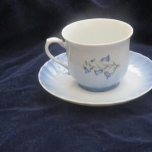 cup & saucer by Christineholm