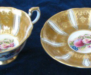 Beautiful Cup & Saucer Rare Paragon cup and saucer Her Majesty The Queen 2