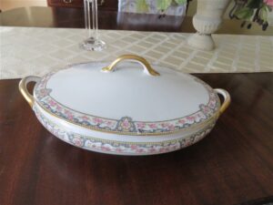 Covered Casserole/Vegetable Bowl – Noritake 1