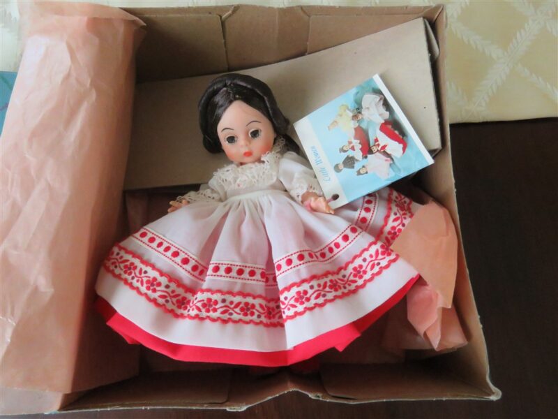 Madame Alexander Doll Russia 774 3