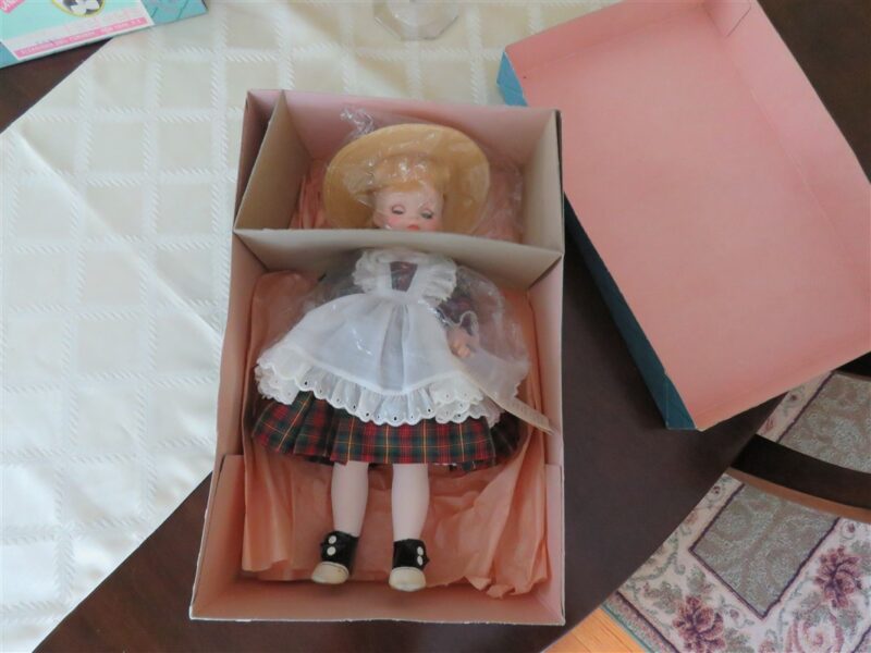 McGuffey Ana 1525 Madame Alexander Doll 2