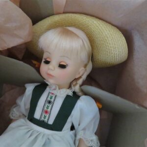HEIDI #1580 Madame Alexander Doll Circa 1965 Collectible 4