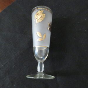 Vintage Golden Foilage Pilsner Glasses, Gold Leaves on Frosted Glass, Elegant Barware, 1960s 2