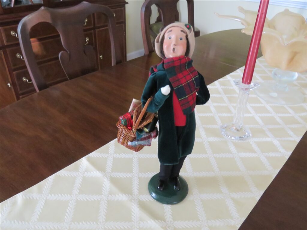 Byers Choice 2002 Excl Lenox Man with Basket of Gifts 1