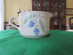 Pfaltzgraff Creamer with Floral Design Calvert Farmhouse 2