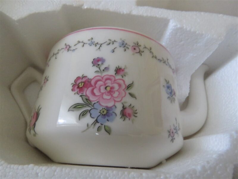 American Girls Collection “Samantha’s Tea Set” from Hallmark, 4