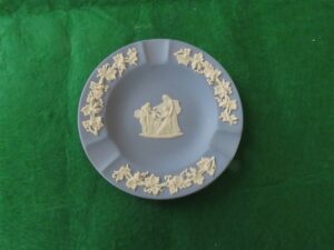 Ashtray Wedgwood 3 Slot Round Ashtray Cream Color on Lavender (Pale Blue) 1