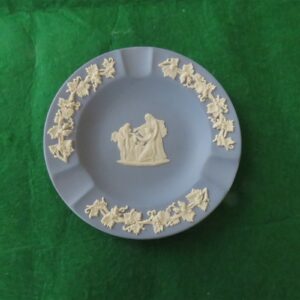 Ashtray Wedgwood 3 Slot Round Ashtray Cream Color on Lavender (Pale Blue) 1