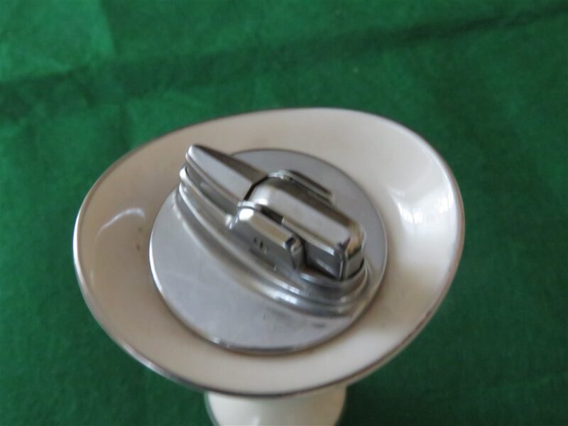 Lenox Ronson Table Lighter. Starburst pattern. 4