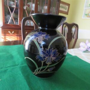 Black Vase by Toyo Lily of the Nile 1