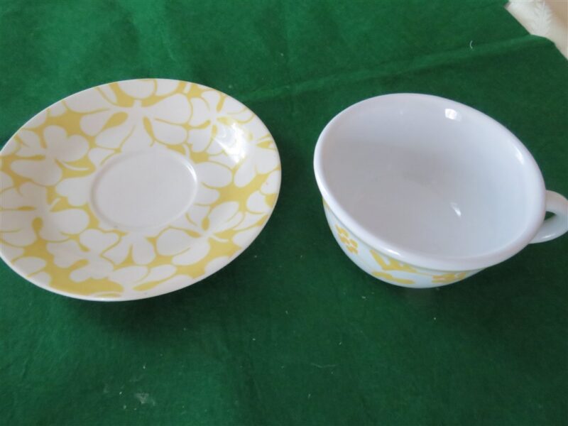 Yellow Clover Cup & Saucer Royal China Cavalier Ironstone 2