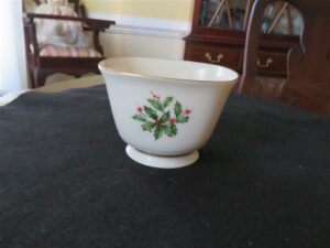 Lenox Holly Christmas Candy Dish Footed dish. 1