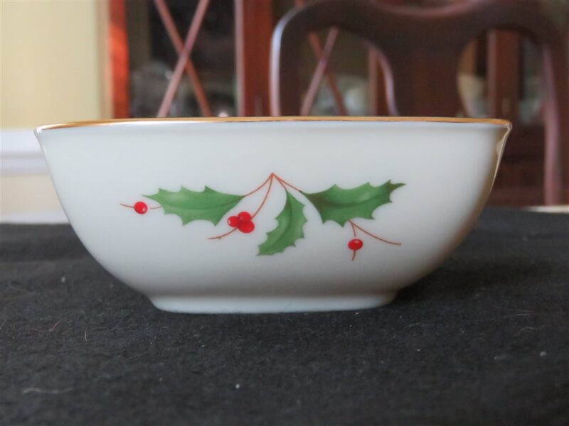 Lenox Holly Christmas Dipping Bowl Gold ring on rim. 3