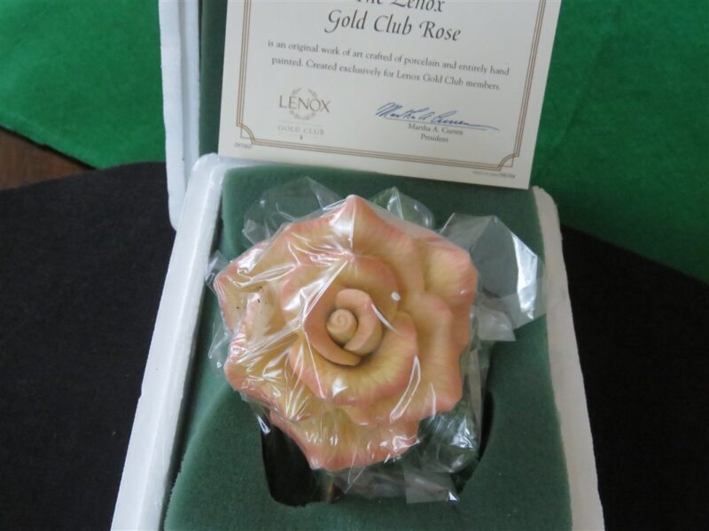 Lenox Flower Porcelain Figurine "The Lenox Gold Rose Club" 2