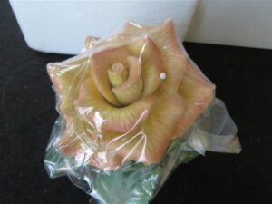 Lenox Flower Porcelain Figurine "The Lenox Gold Rose Club" 6