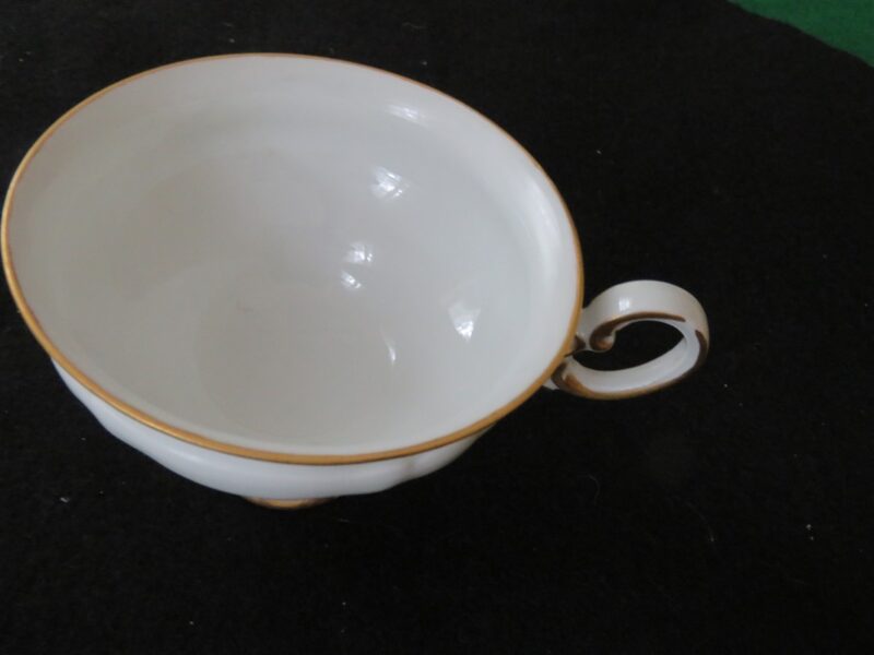 Vintage Hutschenreuther Selb Brighton pattern 1930's Footed cup. 2