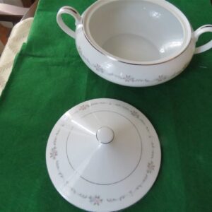 Versaille Springsong Covered Serving Bowl by Charles Bishop Japan 6