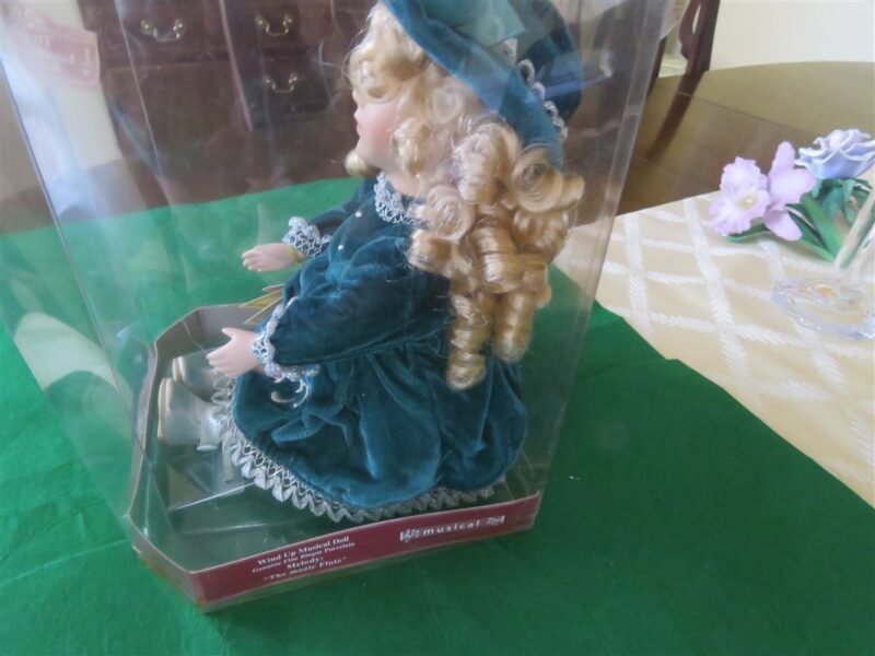 Collectors Choice Musical Porcelain Doll Vintage Jewel Gift Gallery 4