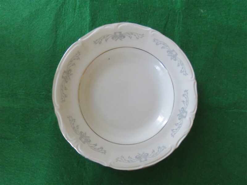 Saucer by Taylor & Kent Roses in center. 1