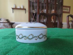 Limoges Porcelain Trinket Box. Oval shape with lid. 2