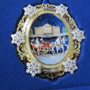 2004 White House Christmas Ornament, A First Family's Sleigh Ride 4
