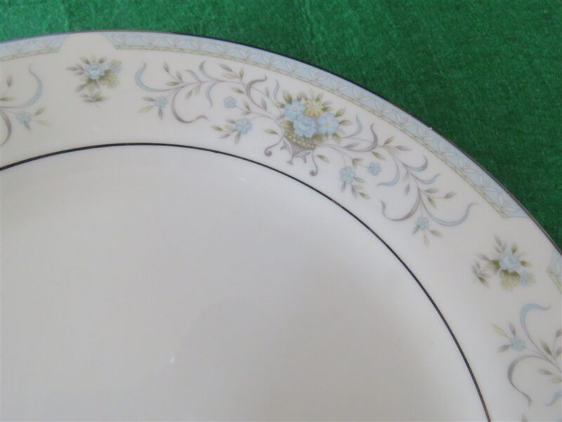 American Royalty Dinner Plate Blue Versailles 2