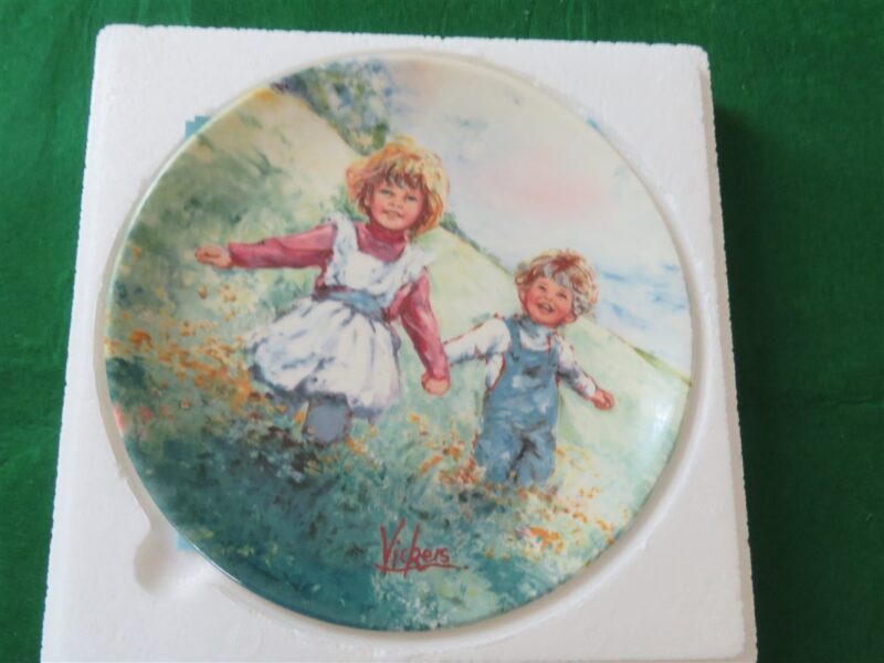 Collector Plate “Playtime” Second issue in series “My Memories” by Mary Vickers. 5