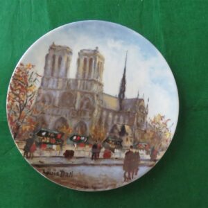 Collector Plate La Cathedrale Notre Dame Porcelaine de Limoges 1