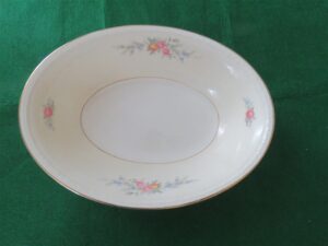 Homer Laughlin Georgian Serving Bowl Eggshell L46 N5 Floral 1