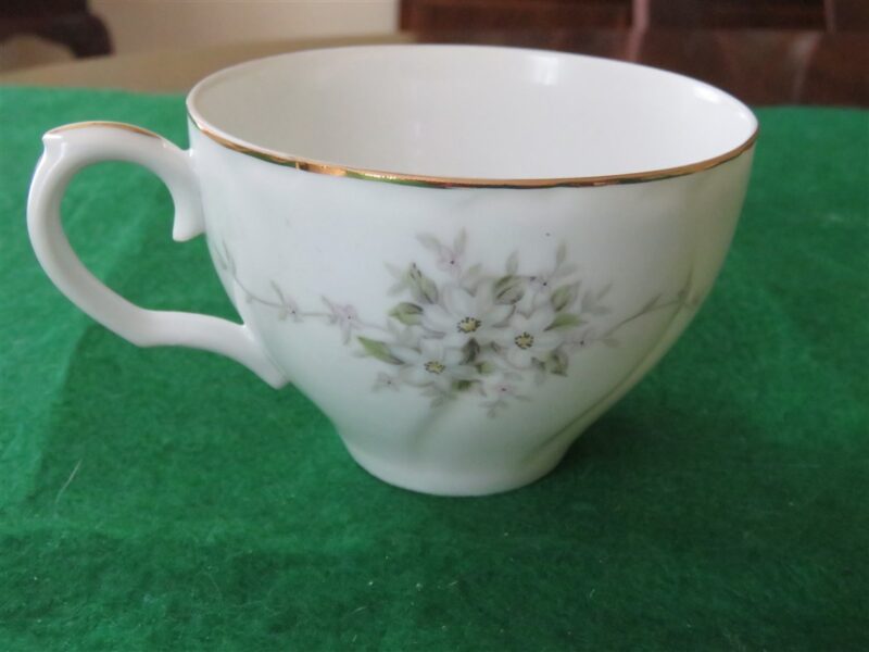 Laurel China Teacup ONLY - "Jennifer" pattern 1960's b