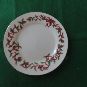 Retroneu Holiday Ribbons Salad Plate 1