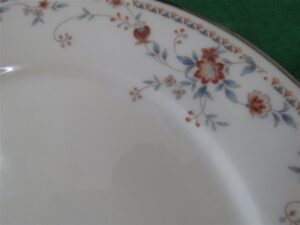 Noritake Dinner Plate Adagio 7237 Ivory China. 2