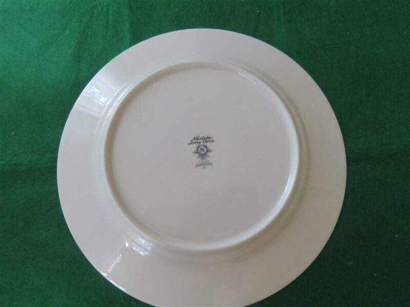 Noritake Dinner Plate Adagio 7237 Ivory China. 3