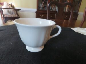 Vintage Wedgwood of Etruria & Barlaston Queens Shape Cup. 2