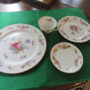  Harmony House China, Dresdania 5 Piece Place Setting 2
