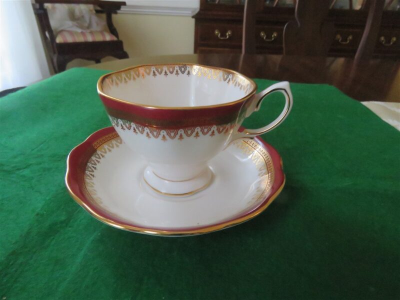 Royal Albert 100 Years Collection 1980s Holyrood Teacup and Saucer, 2