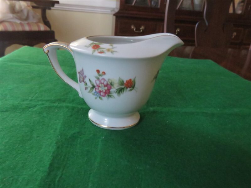 Creamer Harmony House Fine China Dresdania 1