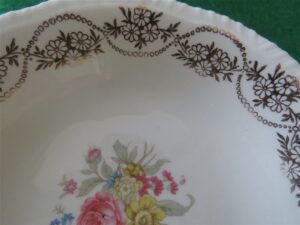 Fruit Dish by Homer Laughlin Floral Gold chain and gold flowers near rim. Floral in center. 2