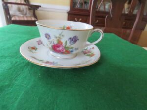 Footed Cup & Saucer Harmony House Fine China Dresdania 2