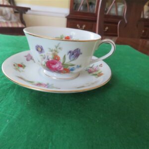 Footed Cup & Saucer Harmony House Fine China Dresdania 2