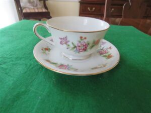 Footed Cup & Saucer Harmony House Fine China Dresdania 1