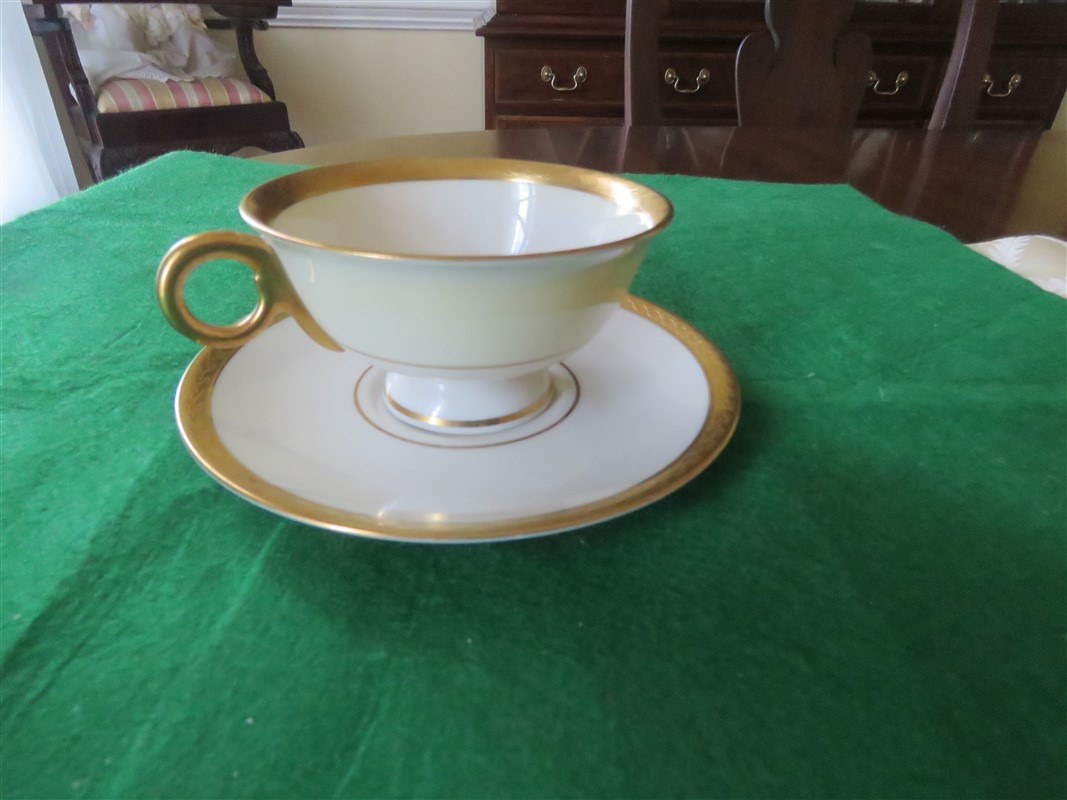 Theodore Haviland New York Corinth Tea Cup + Saucer, Corinth pattern. 2