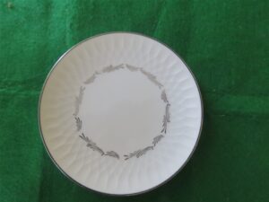 Bread Plate – Noritake – Sabina pattern 1