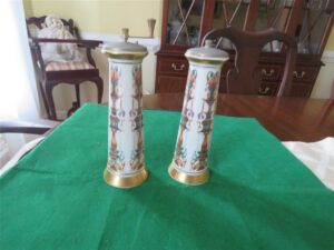 Lenox Lido Salt Shaker & Pepper Mill With 24K gold paint trim 1