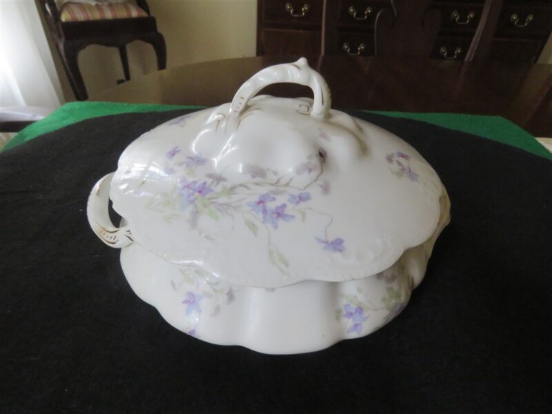 Covered Bowl Bassett Limoges Austria Floral 1