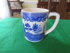  BLUE WILLOW JAPAN COFFEE MUGS KISSING BIRDS 1