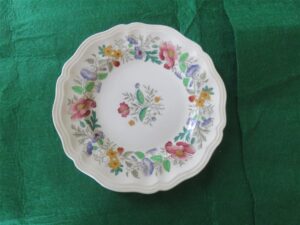 Bread Plate Royal Doulton Stratford Floral 1