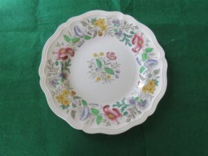 Salad Plate Royal Doulton Stratford Floral D.6196 a