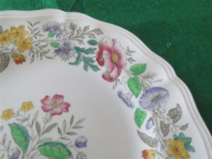 Salad Plate Royal Doulton Stratford Floral D.6196 b