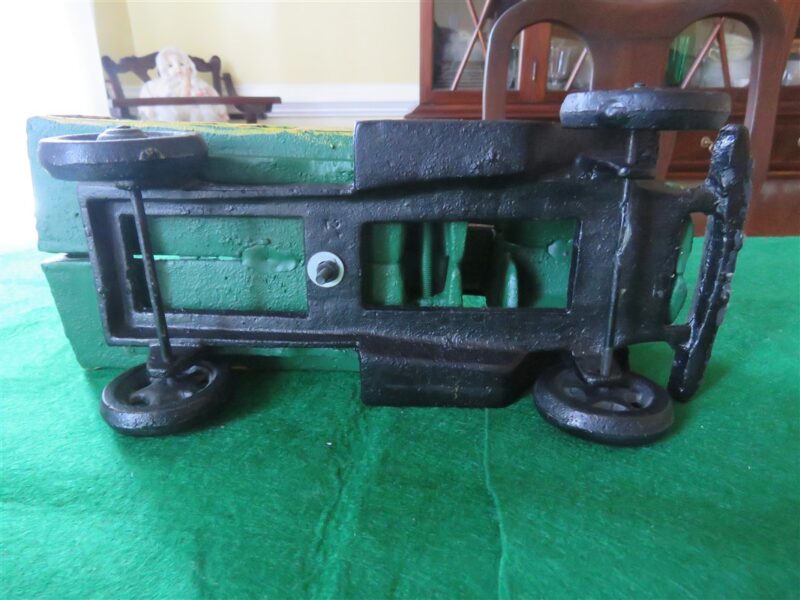 MALATESTA Moving & Storage Green Cast Iron Truck 5